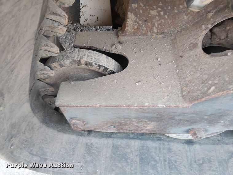 image for item DJ7871 2021 Bobcat T76 tracked skid steer loader