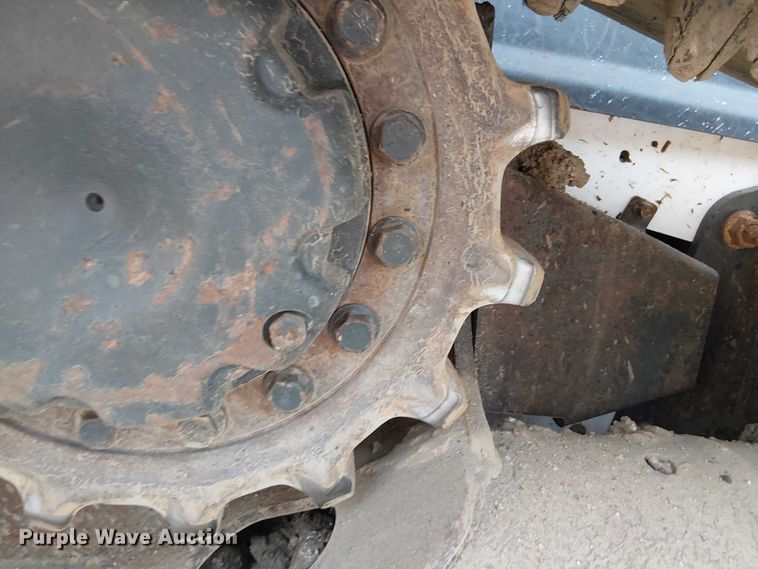 image for item DJ7871 2021 Bobcat T76 tracked skid steer loader