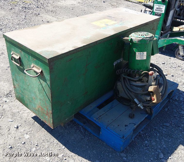 image for item DJ7884 Greenlee 885 conduit bender