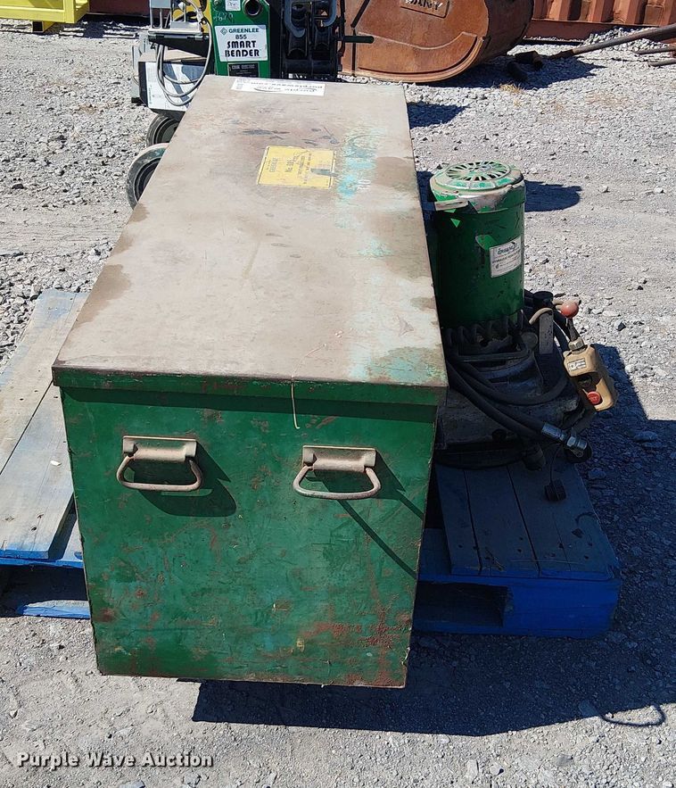 image for item DJ7884 Greenlee 885 conduit bender