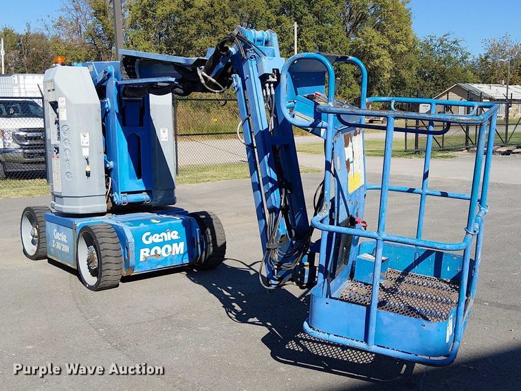 image for item DJ7892 1999 Genie Z-30/20N boom lift
