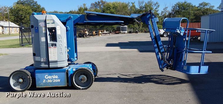 image for item DJ7892 1999 Genie Z-30/20N boom lift