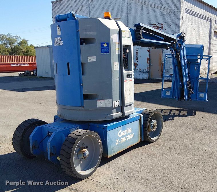 image for item DJ7892 1999 Genie Z-30/20N boom lift