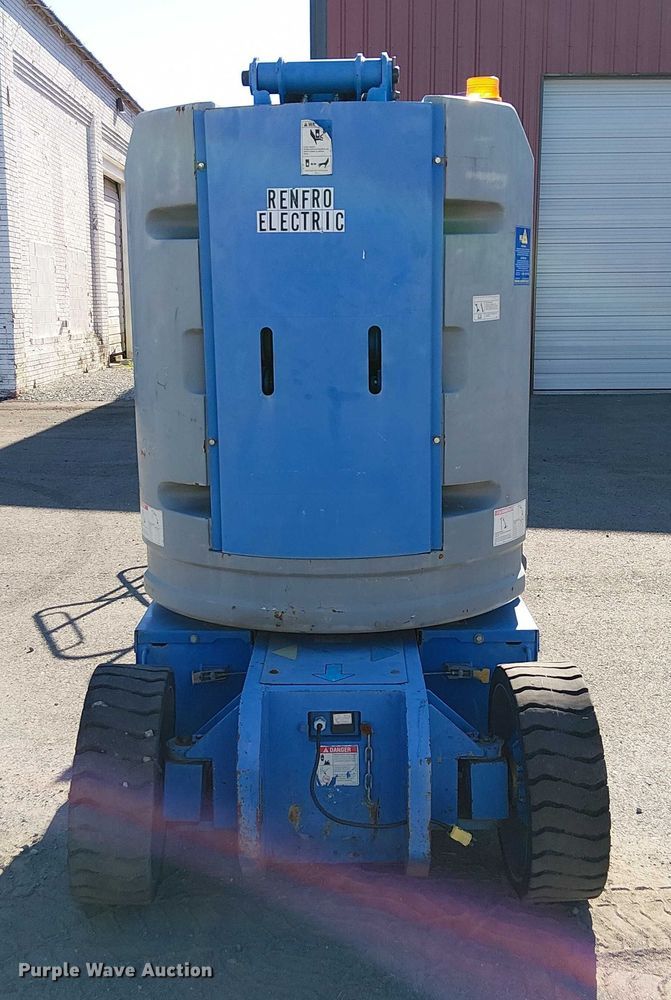 image for item DJ7892 1999 Genie Z-30/20N boom lift