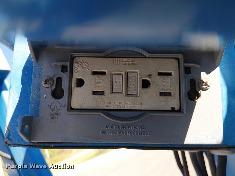 image for item DJ7892 1999 Genie Z-30/20N boom lift