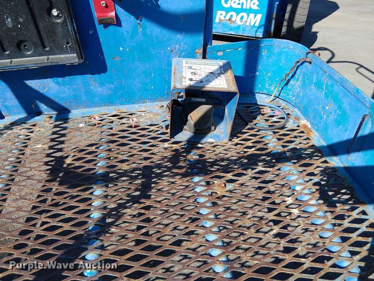 image for item DJ7892 1999 Genie Z-30/20N boom lift