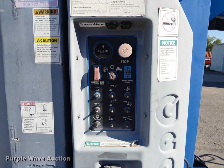 image for item DJ7892 1999 Genie Z-30/20N boom lift