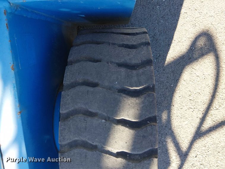 image for item DJ7892 1999 Genie Z-30/20N boom lift