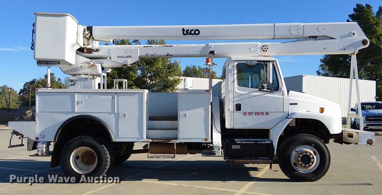 image for item DJ7893 1998 Freightliner FL80 bucket truck
