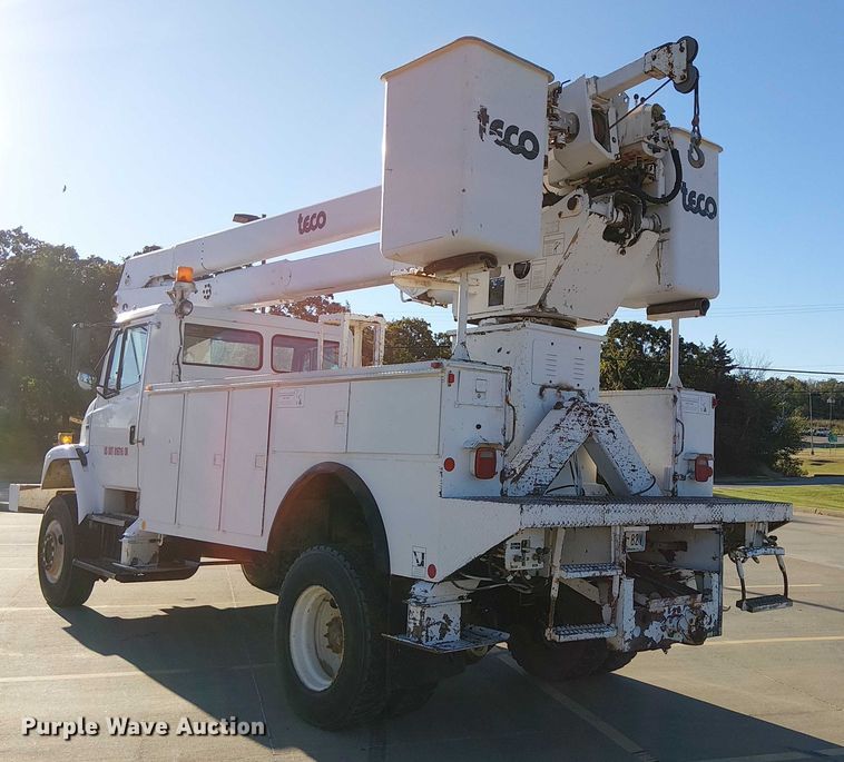 image for item DJ7893 1998 Freightliner FL80 bucket truck