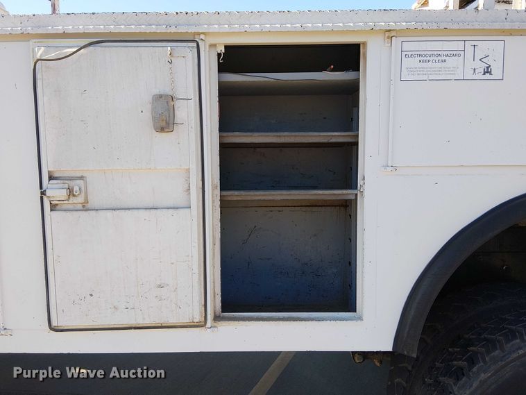 image for item DJ7893 1998 Freightliner FL80 bucket truck