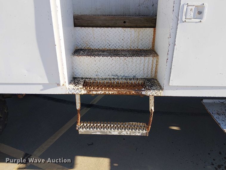 image for item DJ7893 1998 Freightliner FL80 bucket truck