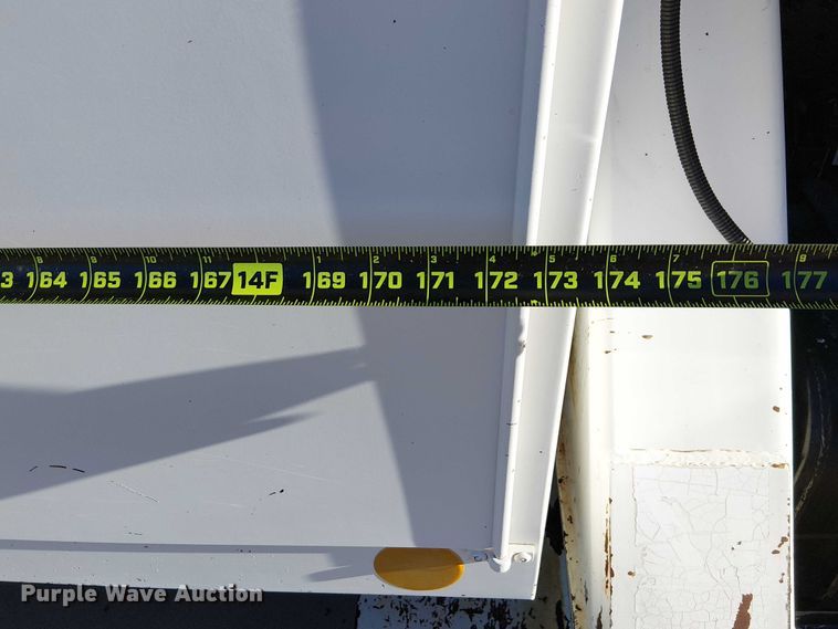 image for item DJ7893 1998 Freightliner FL80 bucket truck