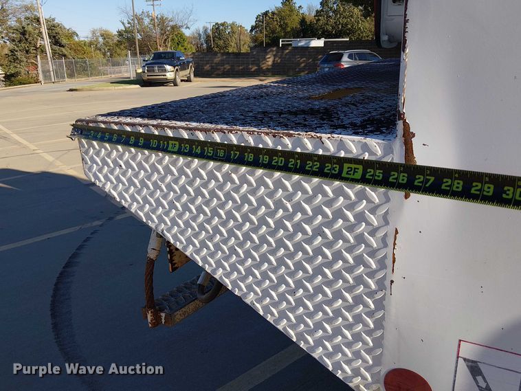 image for item DJ7893 1998 Freightliner FL80 bucket truck