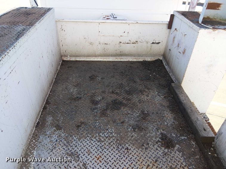 image for item DJ7893 1998 Freightliner FL80 bucket truck