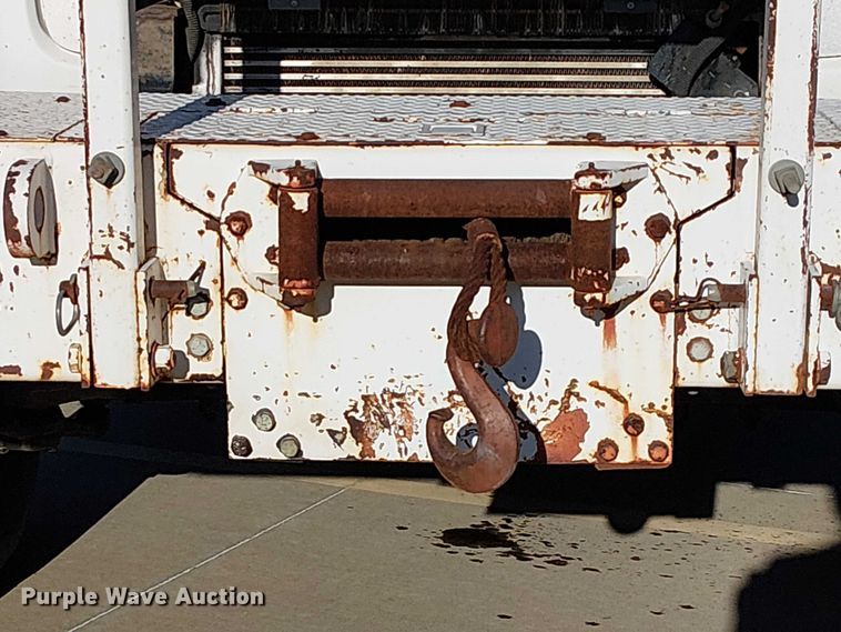 image for item DJ7893 1998 Freightliner FL80 bucket truck