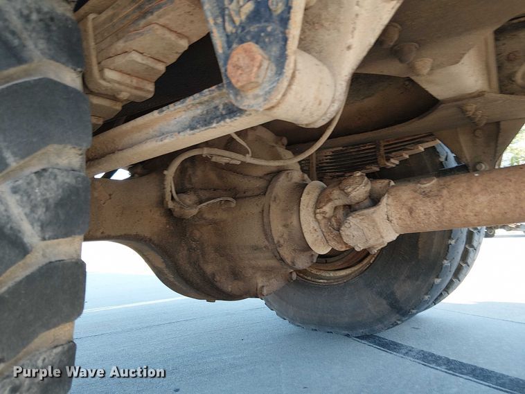 image for item DJ7893 1998 Freightliner FL80 bucket truck