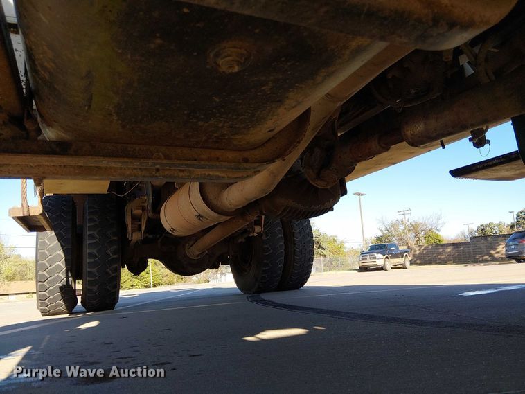 image for item DJ7893 1998 Freightliner FL80 bucket truck