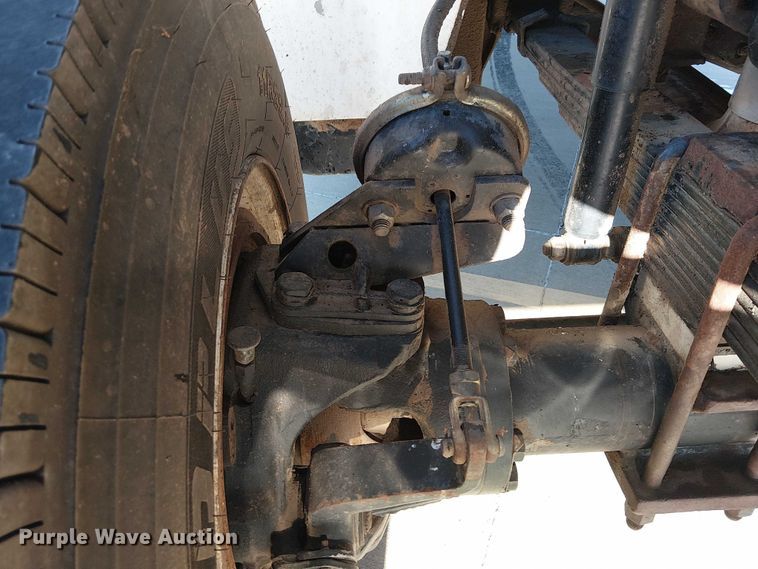 image for item DJ7893 1998 Freightliner FL80 bucket truck