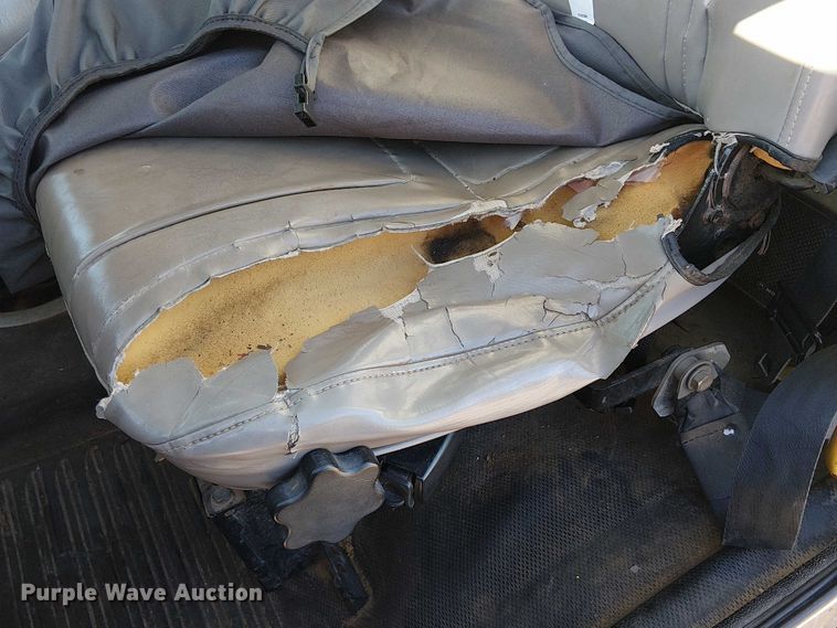 image for item DJ7893 1998 Freightliner FL80 bucket truck