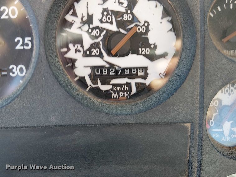 image for item DJ7893 1998 Freightliner FL80 bucket truck