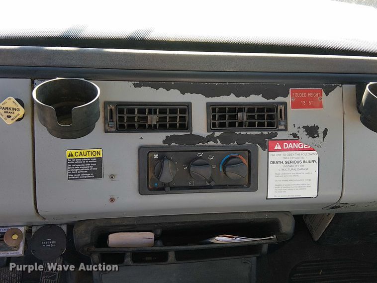 image for item DJ7893 1998 Freightliner FL80 bucket truck