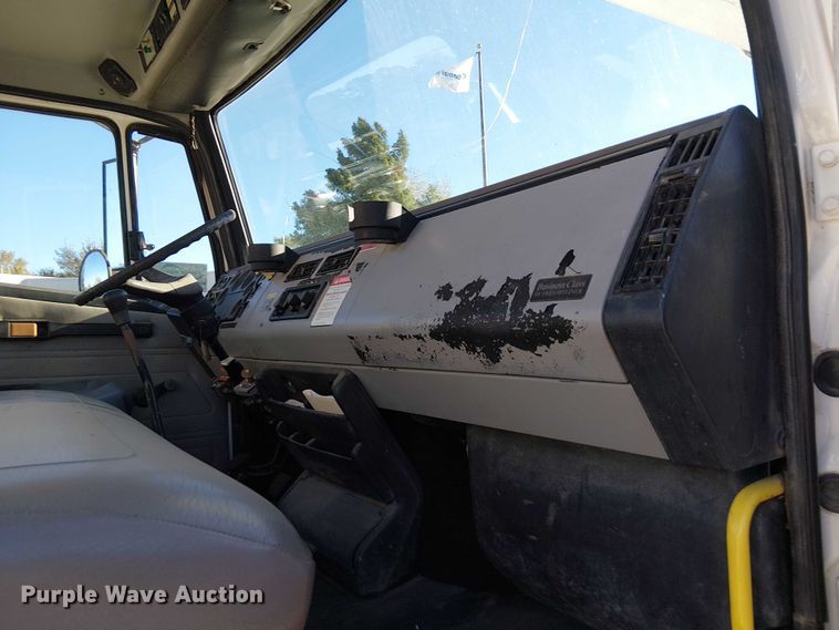 image for item DJ7893 1998 Freightliner FL80 bucket truck