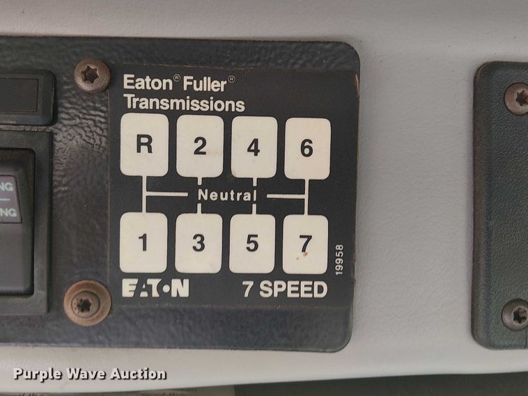 image for item DJ7893 1998 Freightliner FL80 bucket truck