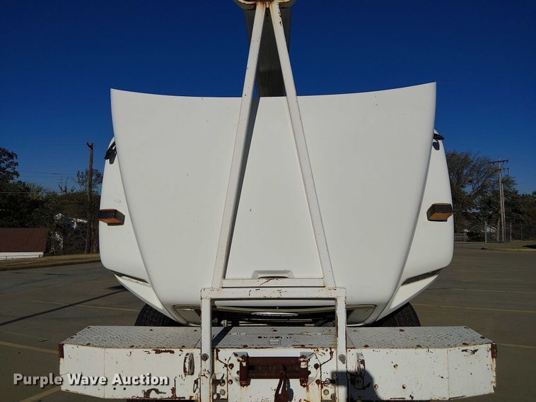 image for item DJ7893 1998 Freightliner FL80 bucket truck