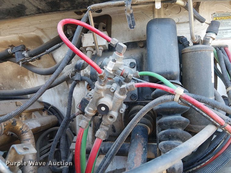 image for item DJ7893 1998 Freightliner FL80 bucket truck