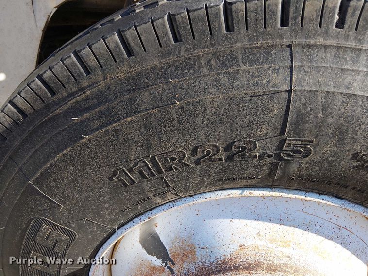 image for item DJ7893 1998 Freightliner FL80 bucket truck