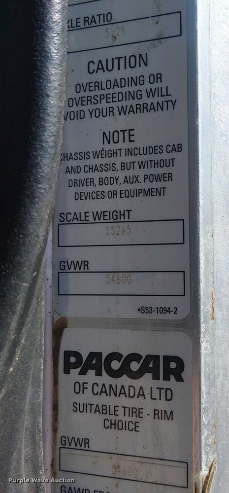 image for item DJ7895 2012 Peterbilt 348 fuel / lube truck