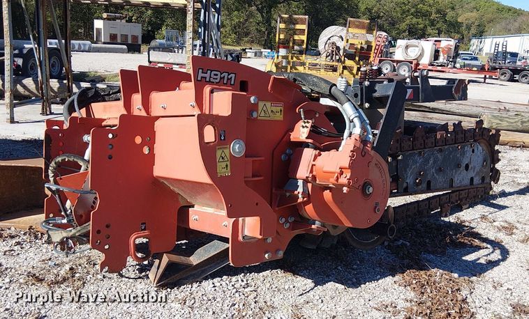image for item DJ7906 Ditch Witch H911 trencher