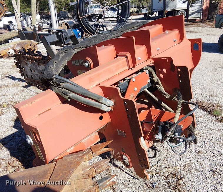 image for item DJ7906 Ditch Witch H911 trencher