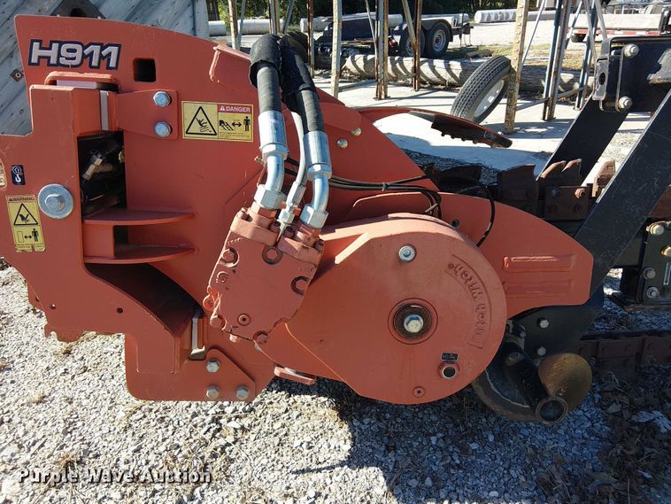 image for item DJ7906 Ditch Witch H911 trencher