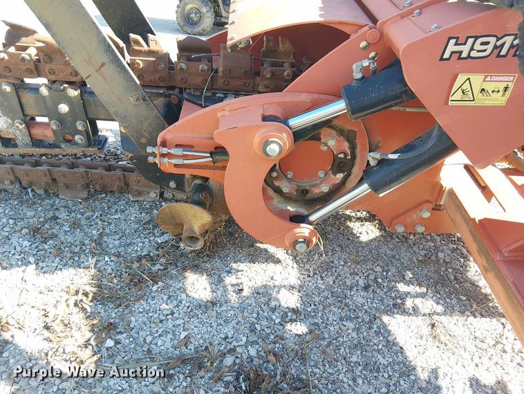 image for item DJ7906 Ditch Witch H911 trencher