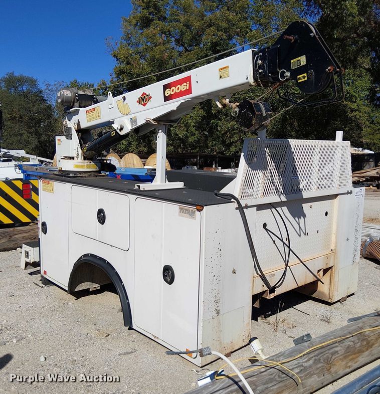 image for item DJ7907 Utility bed