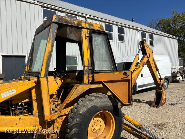 image for item DK0021 1974 Case 580B backhoe