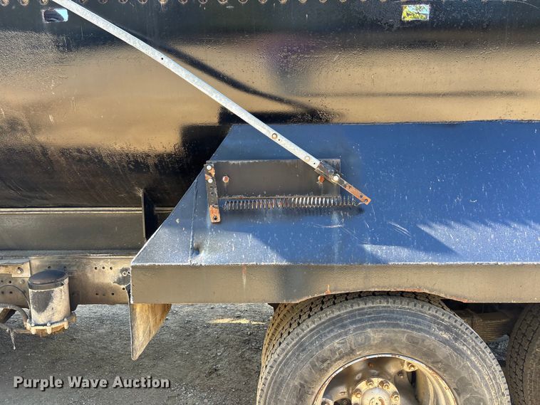 image for item DK0029 1984 GMC  Brigadier dump truck