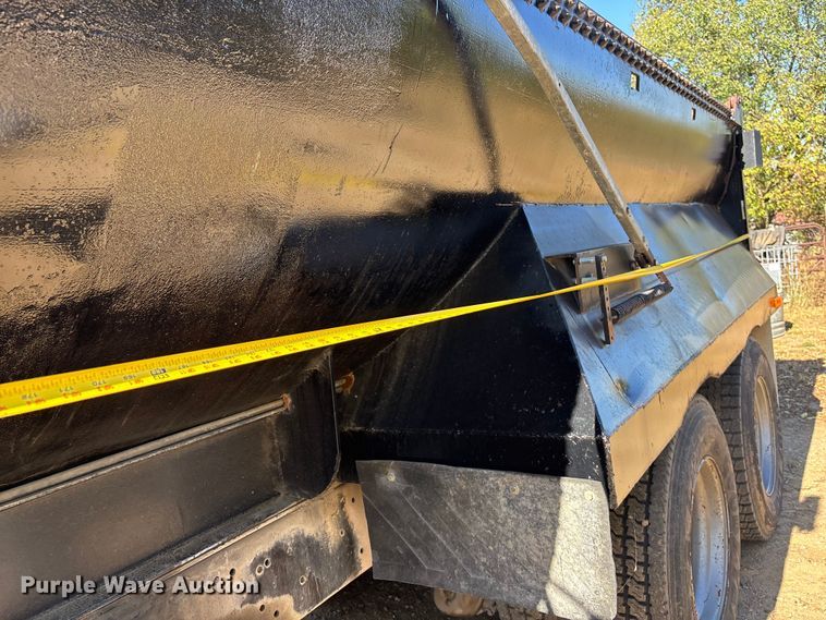 image for item DK0029 1984 GMC  Brigadier dump truck