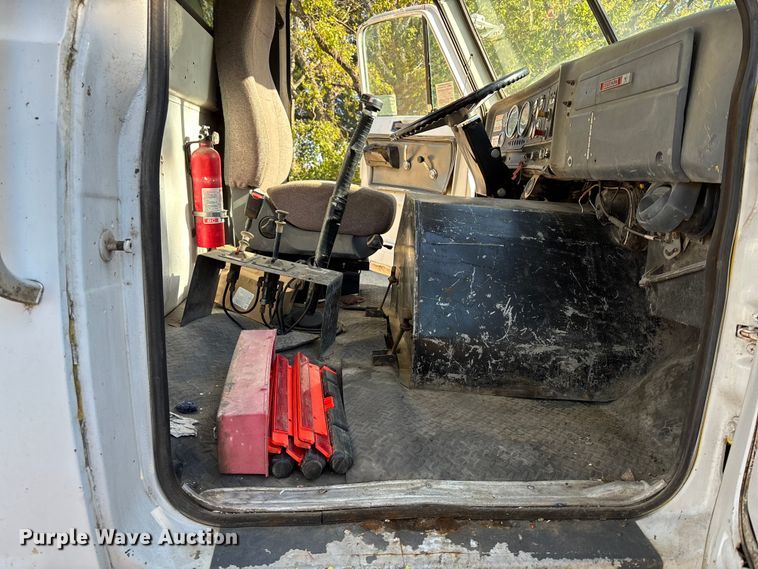 image for item DK0029 1984 GMC  Brigadier dump truck