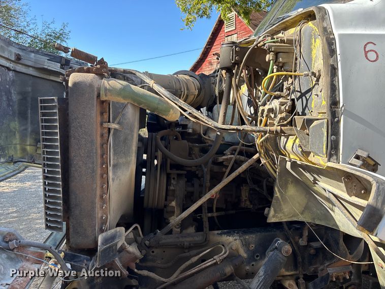 image for item DK0029 1984 GMC  Brigadier dump truck