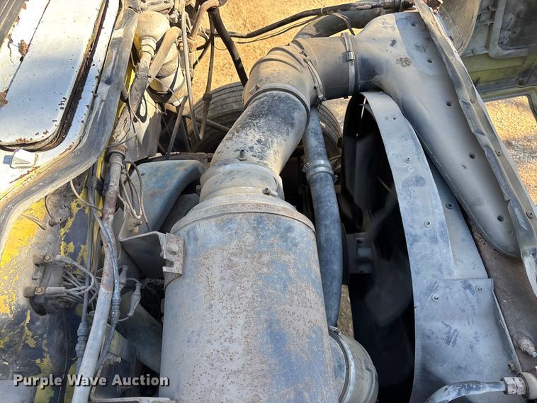 image for item DK0029 1984 GMC  Brigadier dump truck