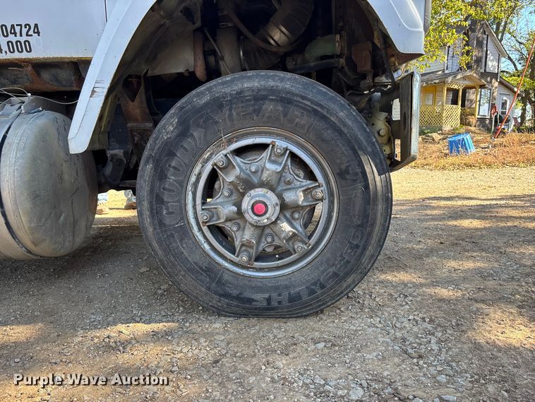 image for item DK0029 1984 GMC  Brigadier dump truck