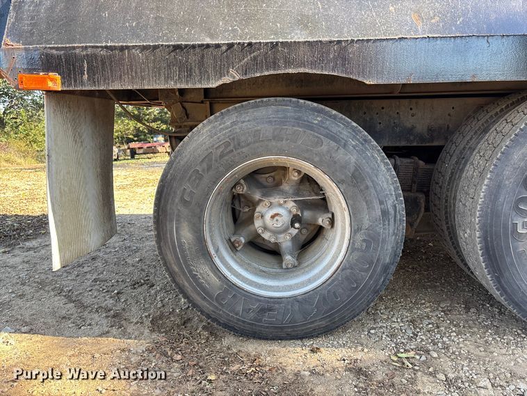 image for item DK0029 1984 GMC  Brigadier dump truck