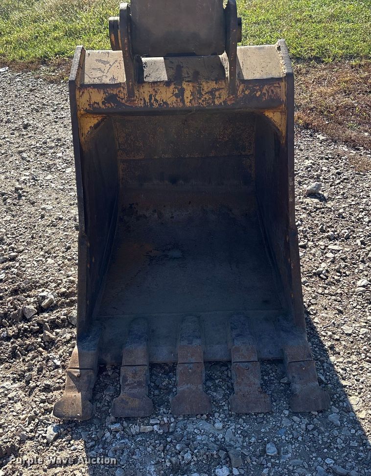 image for item DK0032 1980 John Deere 690BB excavator