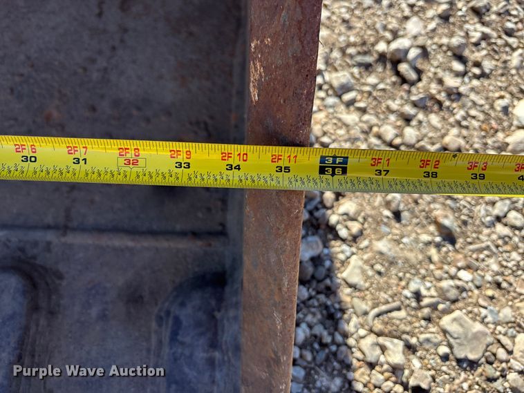 image for item DK0032 1980 John Deere 690BB excavator