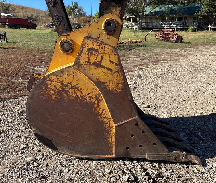 image for item DK0032 1980 John Deere 690BB excavator