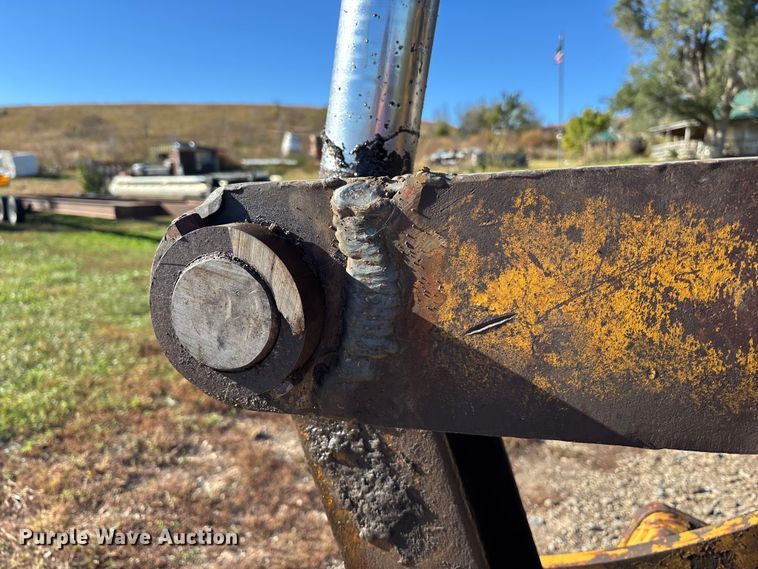 image for item DK0032 1980 John Deere 690BB excavator