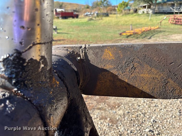 image for item DK0032 1980 John Deere 690BB excavator